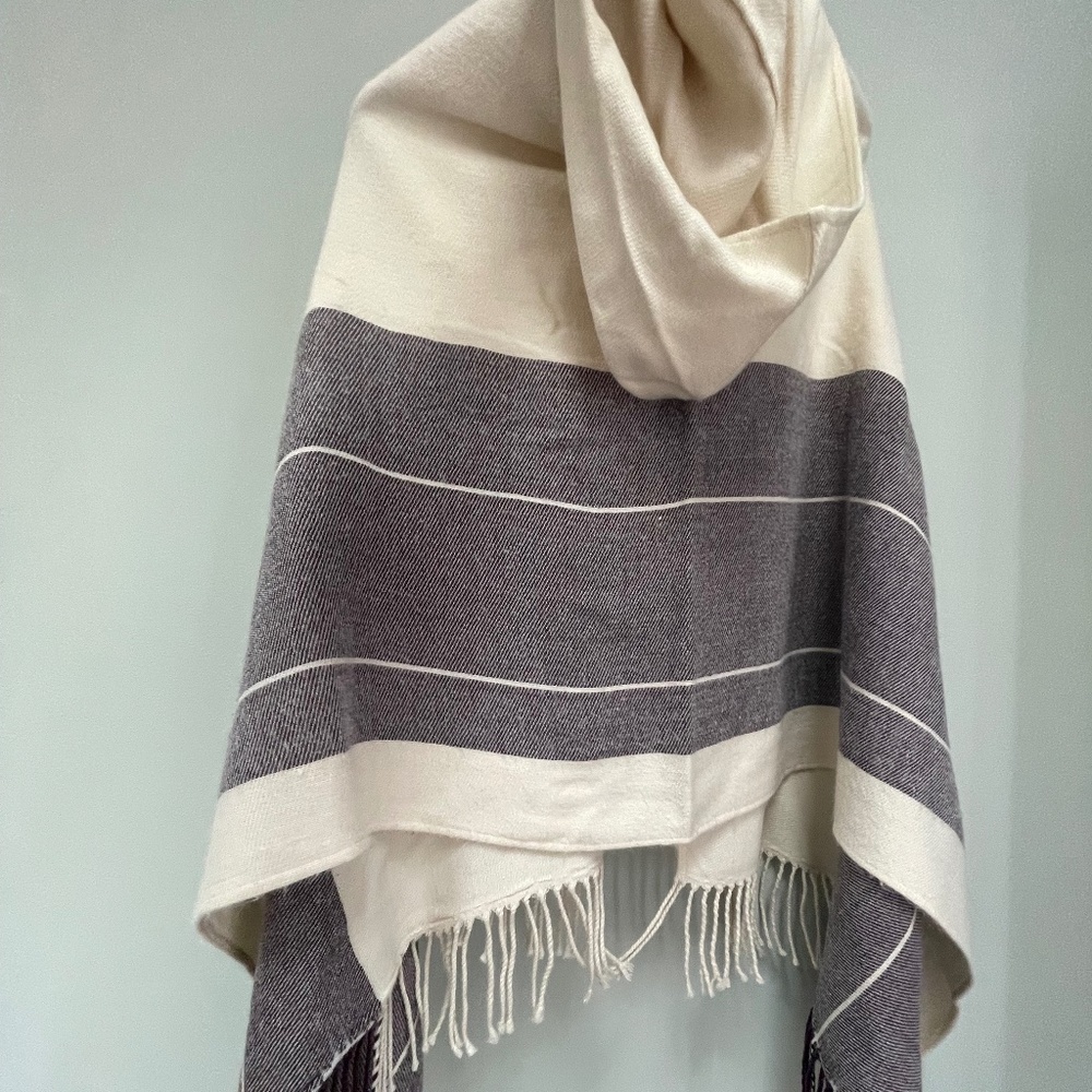 Loft Women's Hooded Shrug